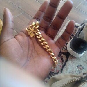 Gold bracelet